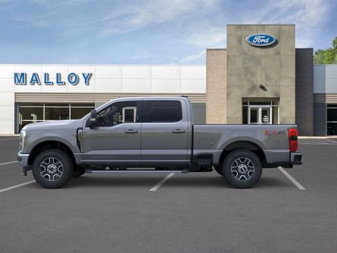 New 2026 Ford F250 Lariat w/ FX4 Off-Road Package image 3