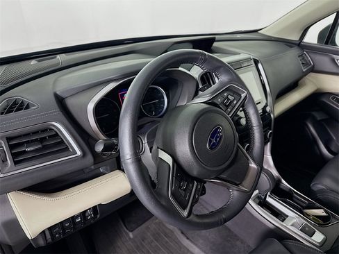 Used 2022 Subaru Ascent Limited w/ Technology Package image 4