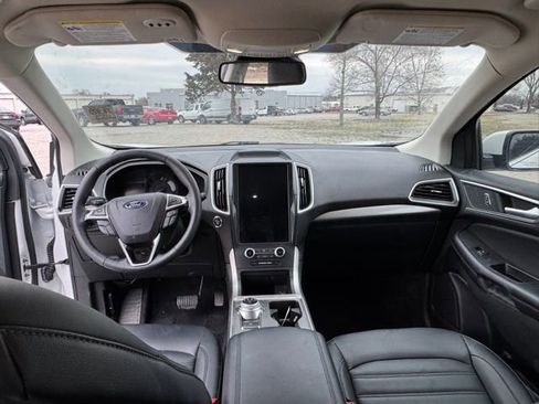 Used 2024 Ford Edge SEL w/ Convenience Package image 13