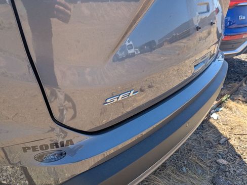 Used 2022 Ford Edge SEL w/ Convenience Package AWD/4WD image 9