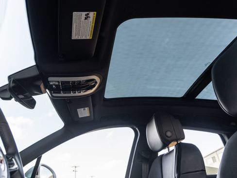 Certified 2026 Porsche Macan AWD/4WD image 29
