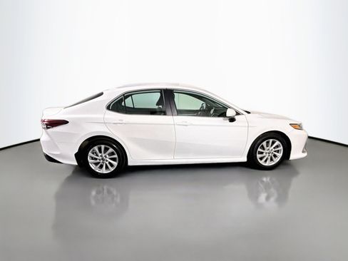 Used 2021 Toyota Camry LE FWD image 11