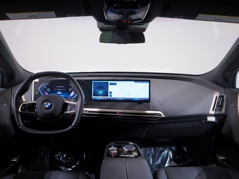 Used 2026 BMW iX xDrive60 w/ Premium Package image 10