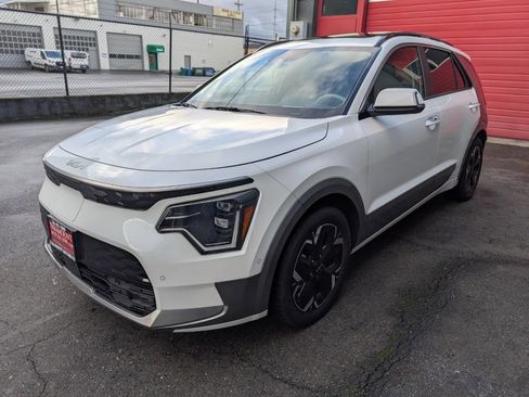 Used 2023 Kia Niro Wave image 6