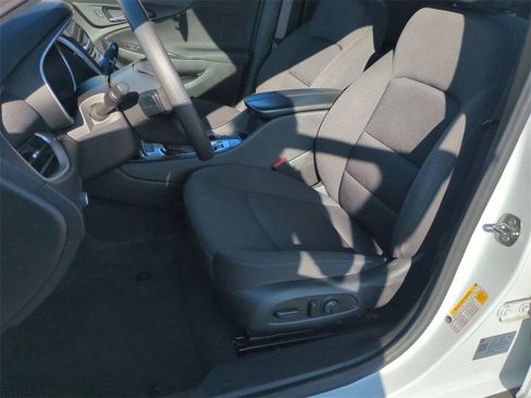 Used 2024 Chevrolet Malibu LT image 19