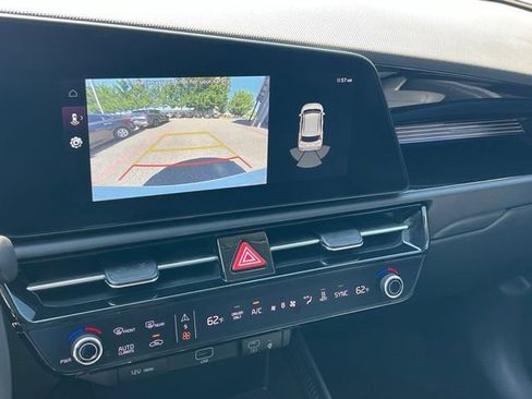 Used 2024 Kia Niro Wind FWD image 18