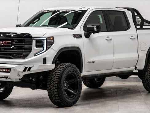 Used 2025 GMC Sierra 1500 AT4 image 1