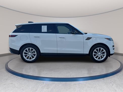 Used 2024 Land Rover Range Rover Sport SE image 4