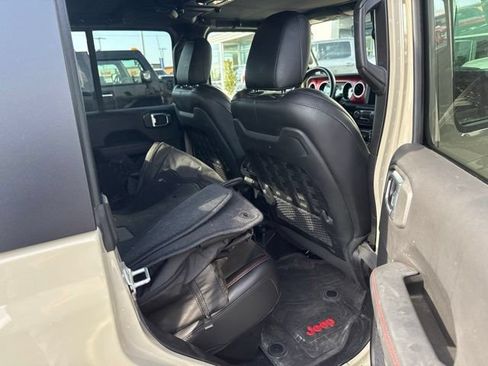 Used 2022 Jeep Gladiator Rubicon w/ LED Lighting Group AWD/4WD image 16