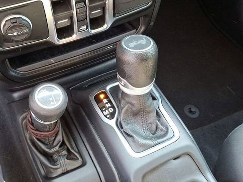 Used 2021 Jeep Wrangler Unlimited Islander image 18