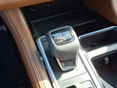 Used 2022 Nissan Pathfinder Platinum w/ Cargo Package image 16