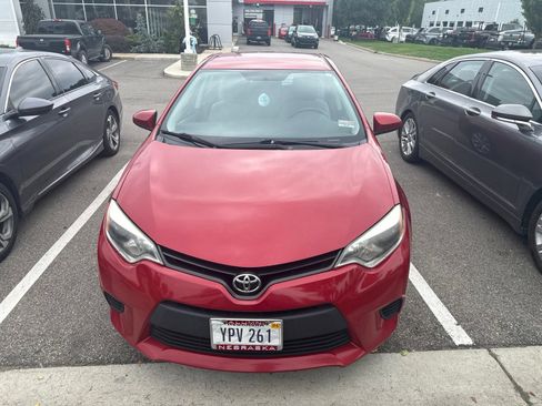Used 2014 Toyota Corolla LE FWD image 2