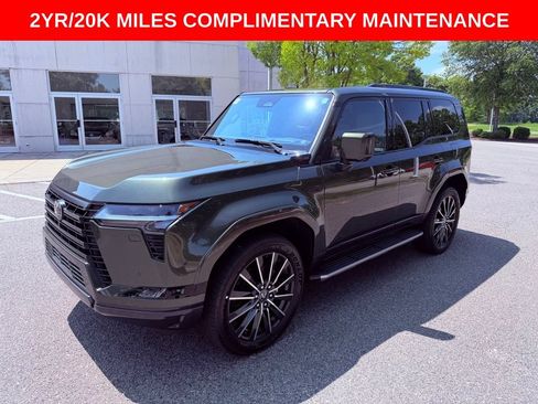 Certified 2024 Lexus GX 550 w/ Cold Area Package AWD/4WD image 3