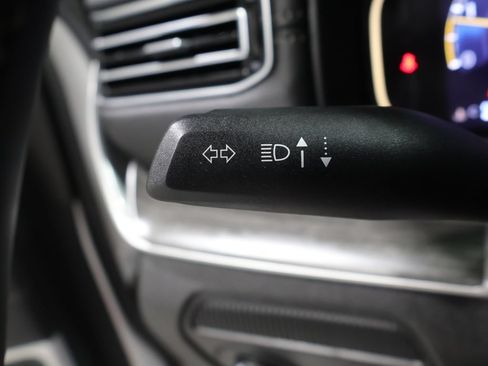 Used 2024 Jeep Wagoneer Series III AWD/4WD image 35
