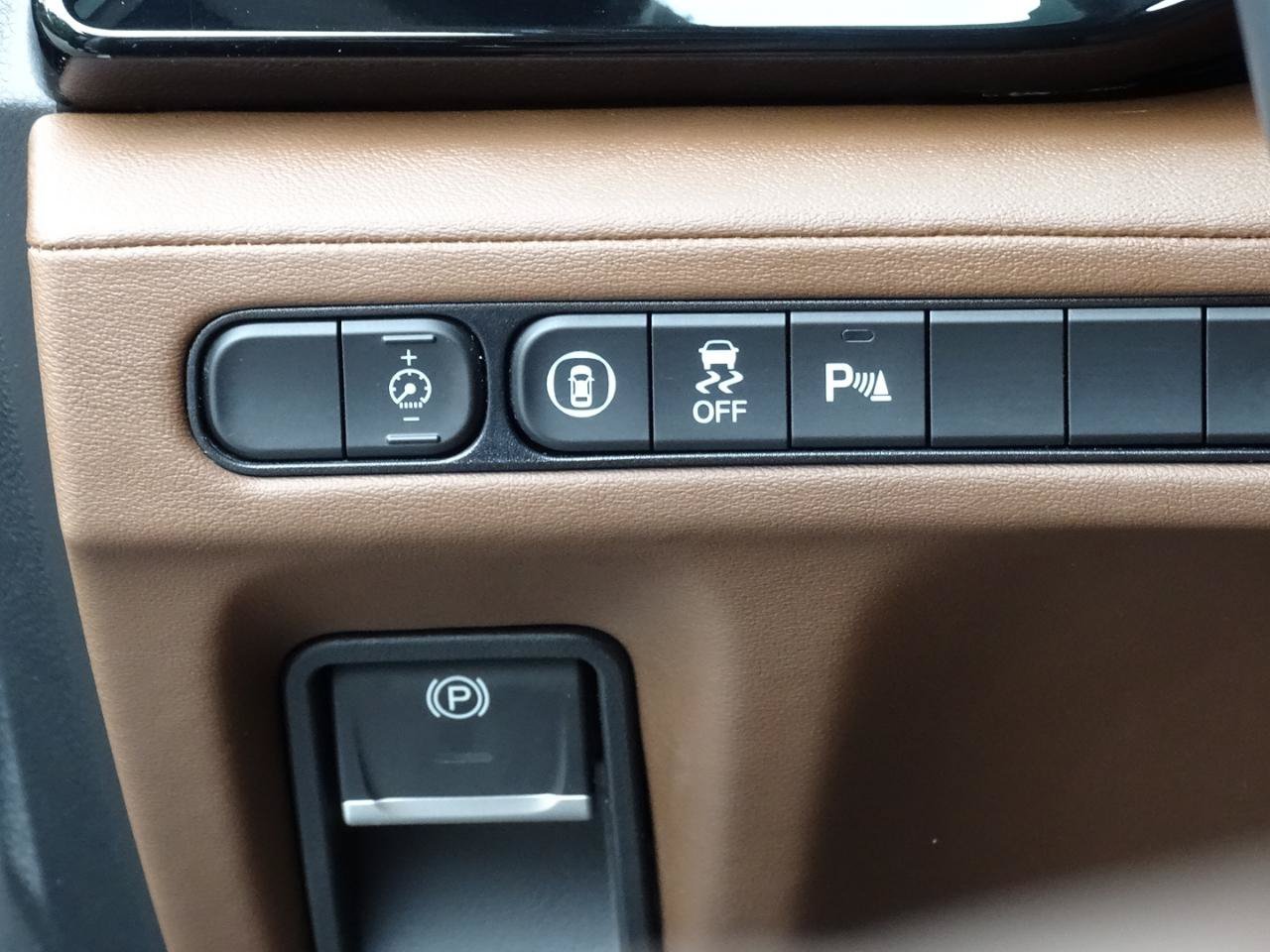 Used 2025 Acura MDX w/ Technology Package AWD/4WD image 21