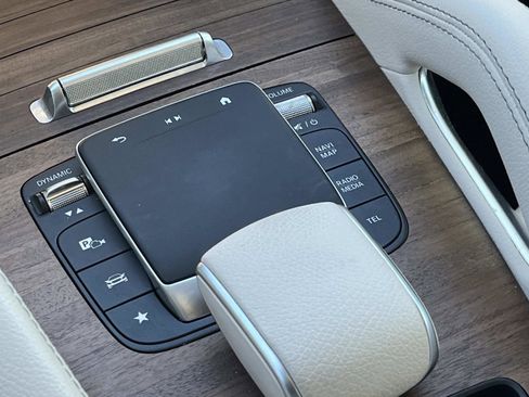 Certified 2024 Mercedes-Benz GLE 450 4MATIC image 30