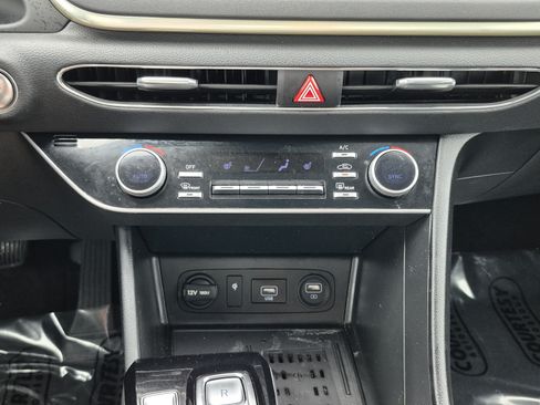Certified 2023 Hyundai Sonata SEL w/ Convenience Package FWD image 23