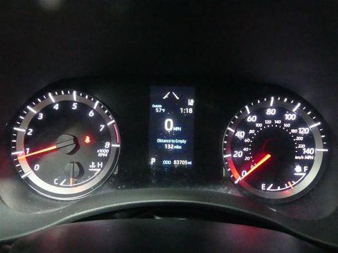 Used 2021 Toyota Highlander LE image 32