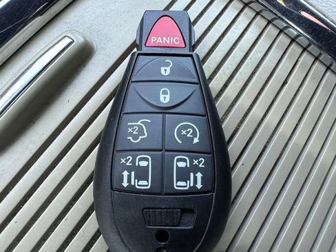 Used 2018 Dodge Grand Caravan SXT FWD image 37