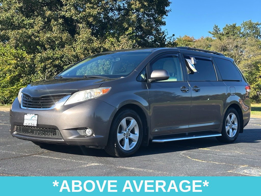 Used 2012 Toyota Sienna LE FWD image 3