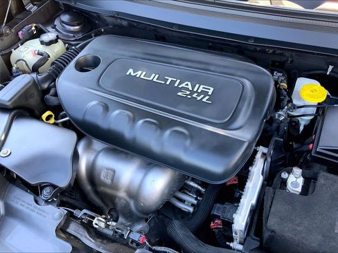 Used 2018 Jeep Cherokee Limited FWD image 31