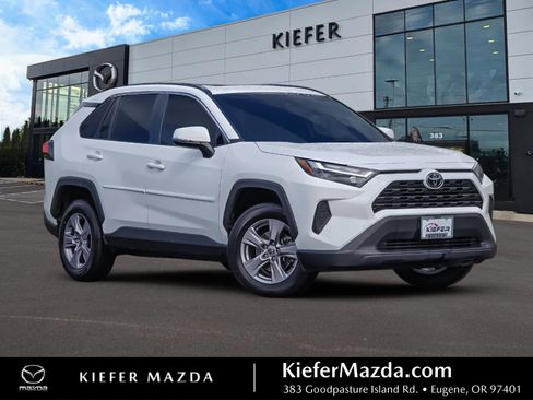 Used 2023 Toyota RAV4 XLE w/ Convenience Package image 1