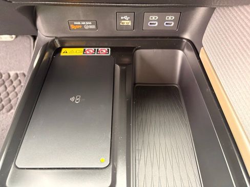 Used 2026 Toyota Camry SE FWD image 18