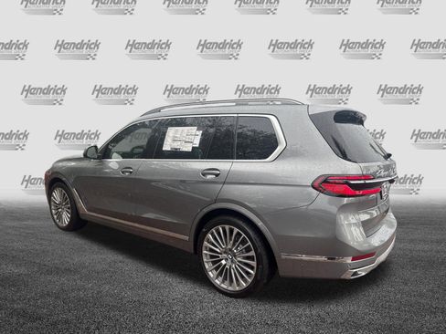 Used 2026 BMW X7 xDrive40i AWD/4WD image 8