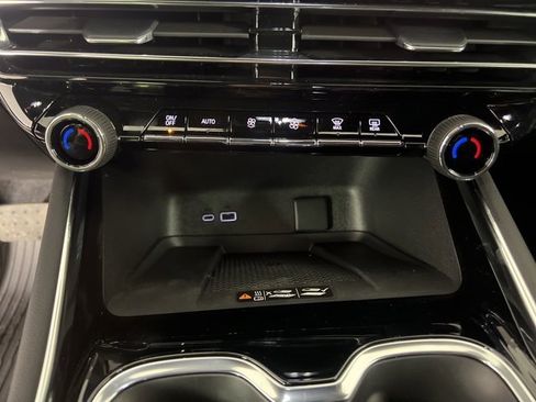 New 2026 Chevrolet Traverse RS w/ LPO, Floor Liner Package image 22