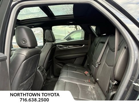 Used 2020 Cadillac XT5 Premium Luxury image 16