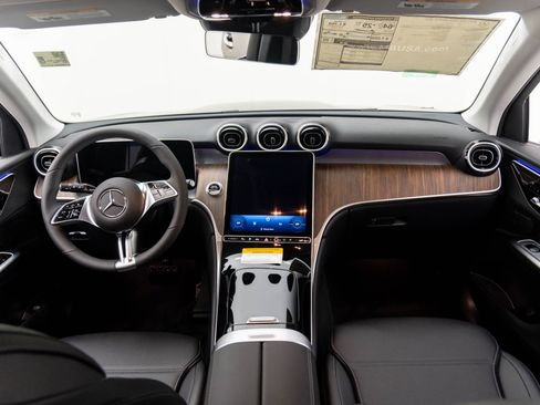 New 2025 Mercedes-Benz GLC 350e 4MATIC image 10