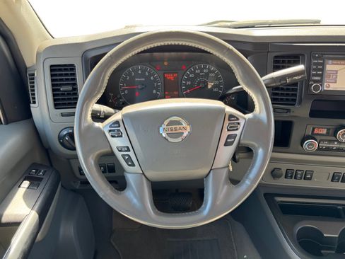 Used 2016 Nissan NV 3500 SL image 13