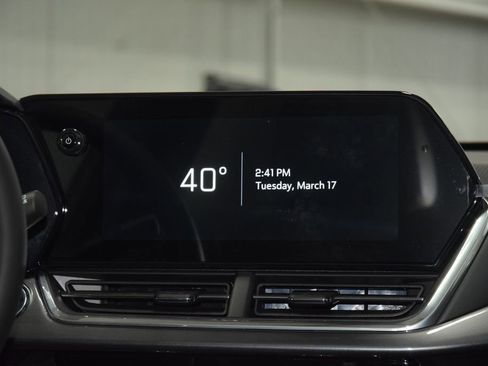 New 2026 Chevrolet Trax ACTIV w/ Sunroof Package FWD image 29