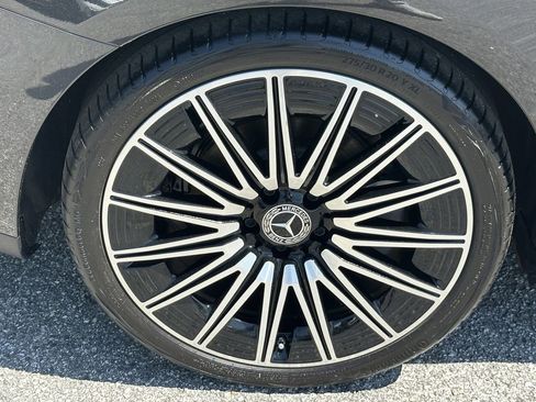 Certified 2025 Mercedes-Benz CLE 300 4MATIC Coupe image 19