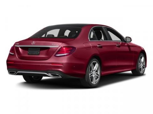 Used 2018 Mercedes-Benz E 400 4MATIC Sedan image 2