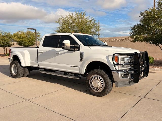 Used 2019 Ford F350 Lariat w/ Lariat Ultimate Package AWD/4WD image 3