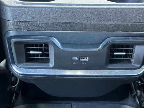 Used 2024 GMC Sierra 3500 SLT w/ SLT Convenience Package AWD/4WD image 13