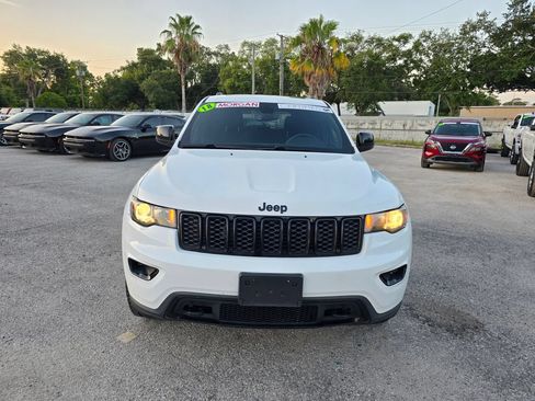 Certified 2018 Jeep Grand Cherokee Laredo AWD/4WD image 8
