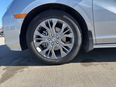 Certified 2026 Honda Odyssey Touring image 43
