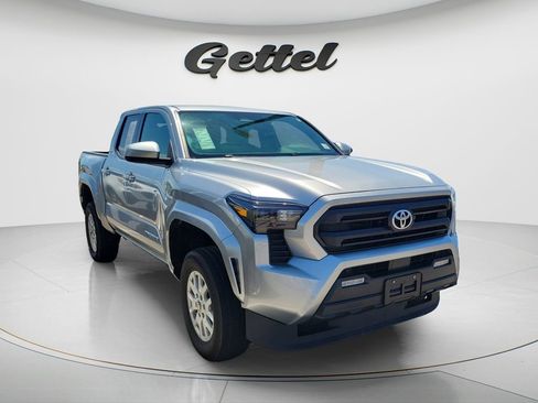 Used 2024 Toyota Tacoma SR5 RWD image 4