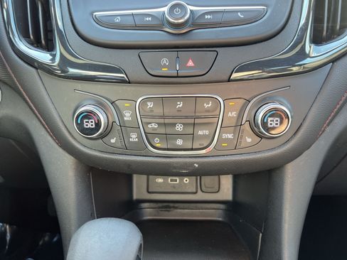 Used 2023 Chevrolet Equinox RS AWD/4WD image 20