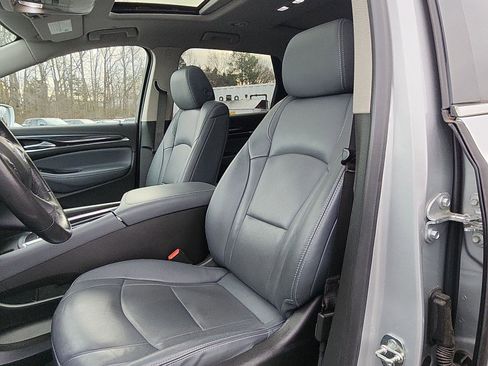 Used 2020 Buick Enclave Essence w/ Sound and Sites Package image 19