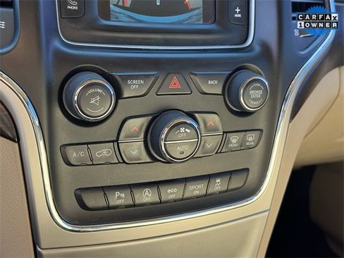 Used 2017 Jeep Grand Cherokee Laredo image 21