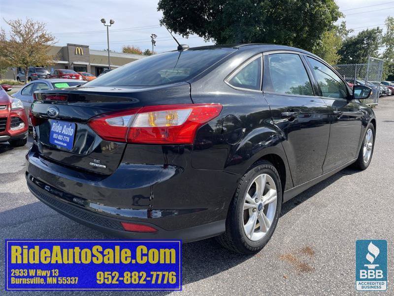 Used 2014 Ford Focus SE w/ SE Winter Package FWD image 5