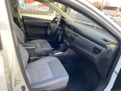 Used 2015 Toyota Corolla L image 11