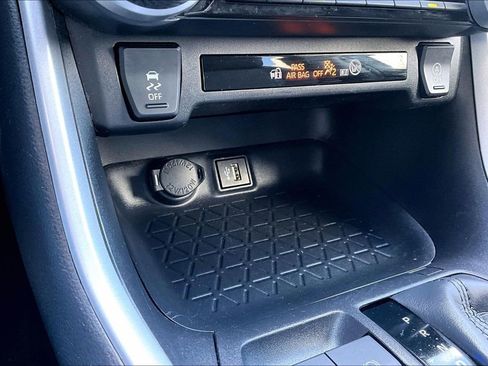 Certified 2024 Toyota RAV4 XLE w/ Convenience Package FWD image 18
