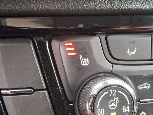 Used 2020 Buick Encore Essence image 19