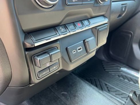 Used 2021 Chevrolet Silverado 1500 Custom Trail Boss AWD/4WD image 28