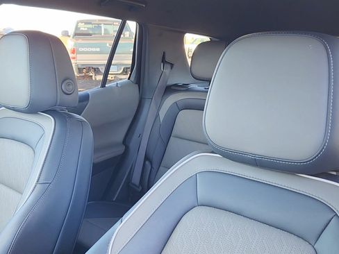 Used 2025 Chevrolet Equinox LT w/ Convenience Package II image 10