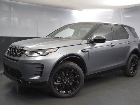 New 2024 Land Rover Discovery Sport Dynamic SE image 1